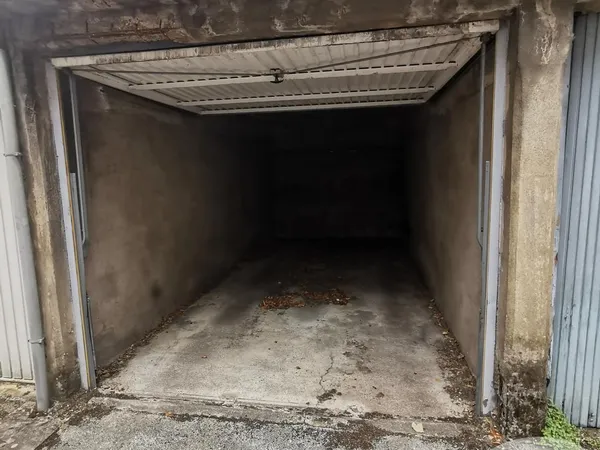 Parking 16 m²
