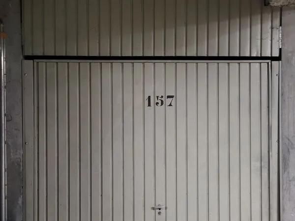 Box sécurisé 3x5m avec mezzanine - ouest Jean-Macé Lyon 7