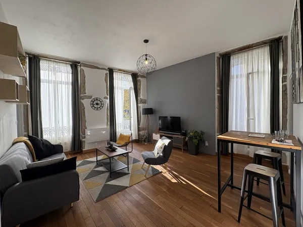 Superbe T2 Bis MEUBLÉ