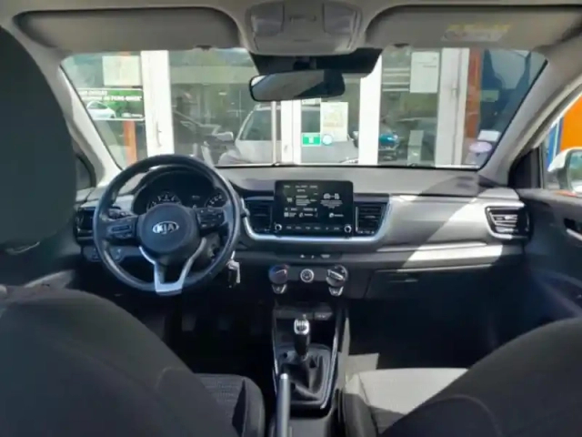Kia Stonic 1.0 t-gdi 100ch active — photo 12