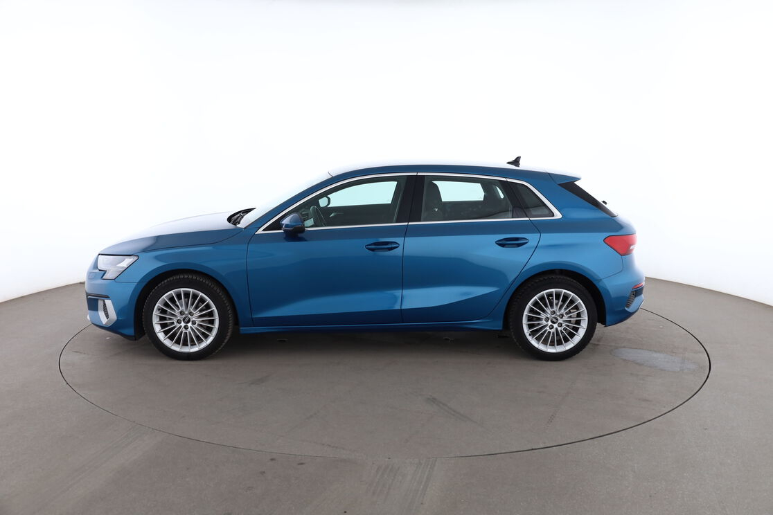 Audi A3 Sportback 30 TDI S Tronic 7 — photo 2