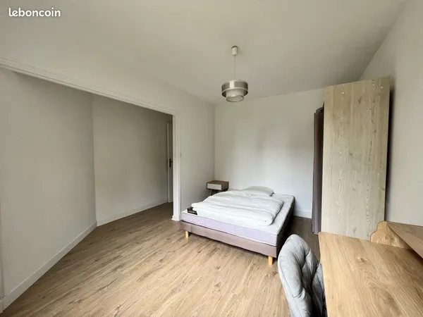 Chambre meublée rénovée - Rennes Villejean - Métro à 300m