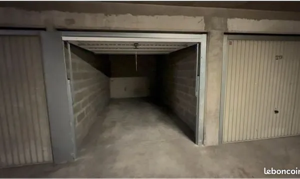 Garage à louer - Lyon 3eme - 84 rue Rue du Dauphiné