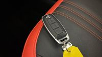 Nissan Juke 143 N-Design Perso Ext. Noir / Int. Orange + Pack Techno + jantes 19 — photo 16