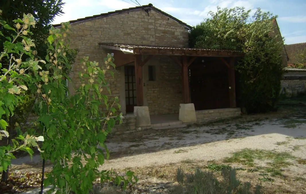 Photo 1