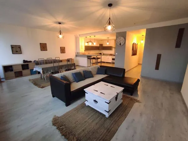 Appartement 5 pièces 142 m²