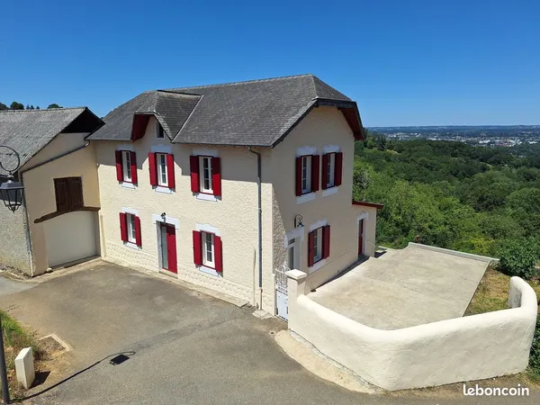 Maison de 165 m² avec 200m² de dépendances à Saint-Faust