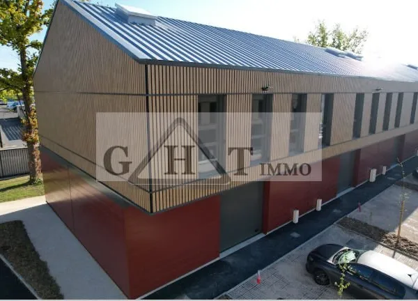 ENTREPOT /BUREAU DE 208.08 M² A VENDRE MARCOUSSIS