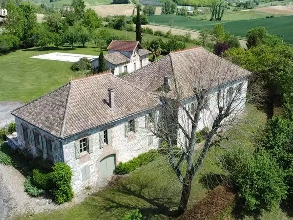 Corps de ferme en Quercy blanc
