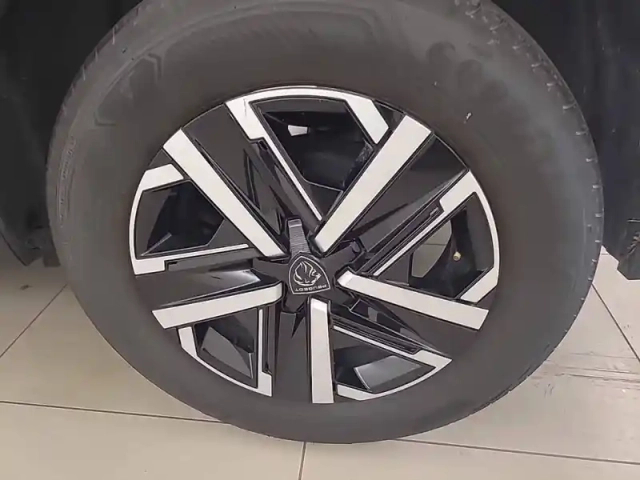 Peugeot 2008 100 s&amp;s bvm6 — photo 18