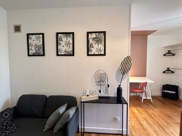 MORLAIX - Appartement meublé 23,65 m² - Entièrement rénové - Espace nuit séparé - DPE C