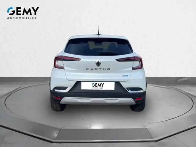 Renault Captur e-tech 145 - 21 — photo 5