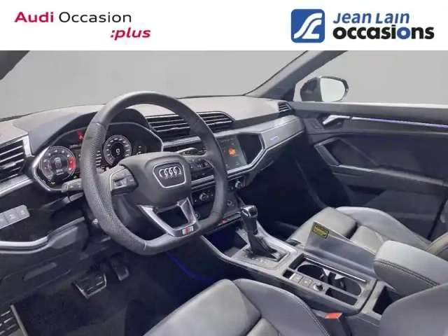 Audi Q3 sportback 35 tfsi 150 ch s tronic 7 — photo 11