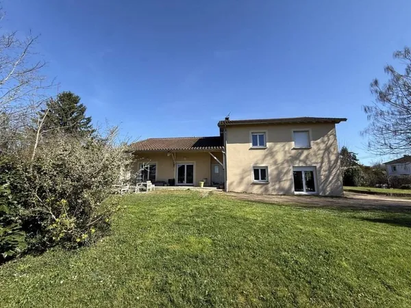 Villa 5 pièces 206 m²