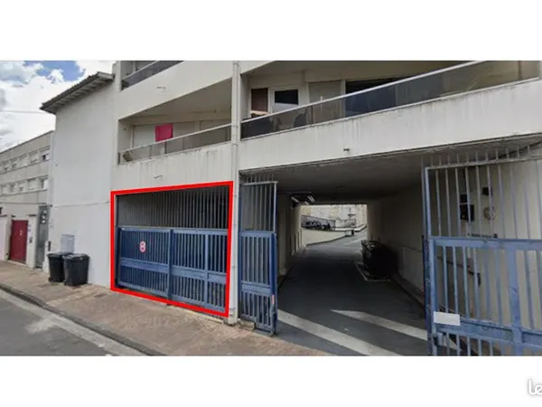 A vendre - Emplacement de parking en sous-sol à Nansouty à l'angle entre la rue Kyrié et le cours de