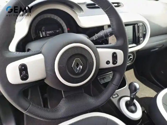 Renault Twingo iii e-tech — photo 13