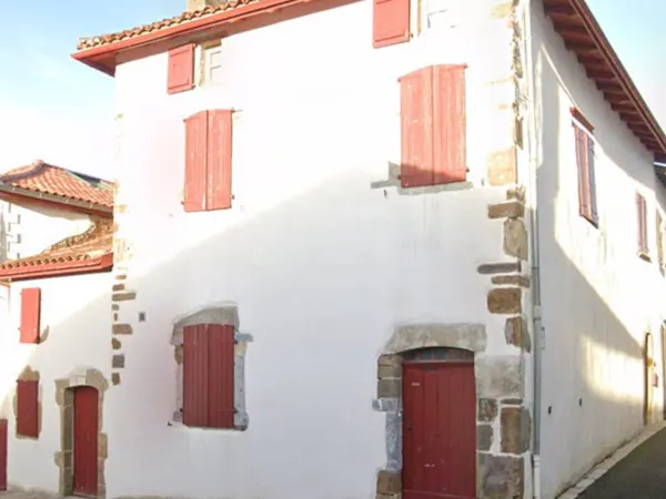 Maison basque de caractère entièrement rénovée - Coeur historique de La Bastide-Clairence