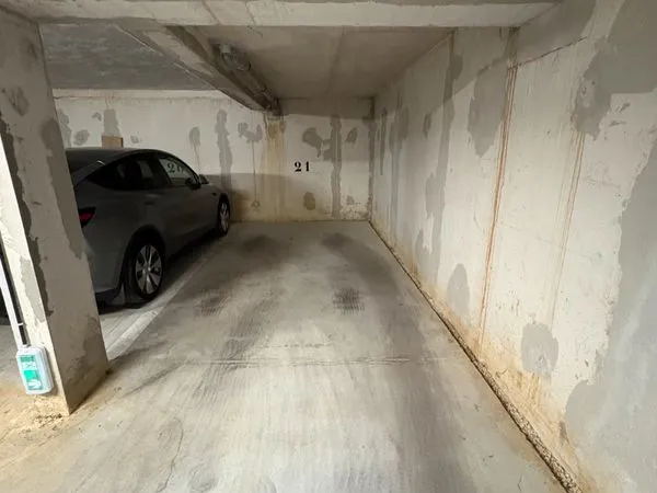 Place de parking souterrain