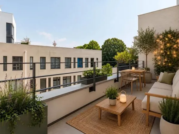 Duplex lumineux avec séjour impressionnant à double hauteur