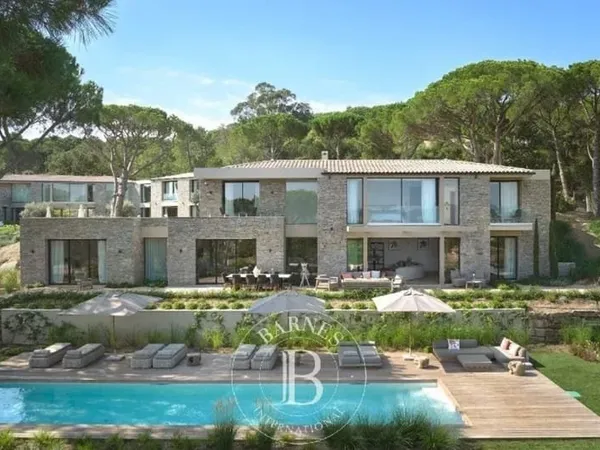SAINT-TROPEZ - VILLA 6 CHAMBRES - PISCINE - VUE MER