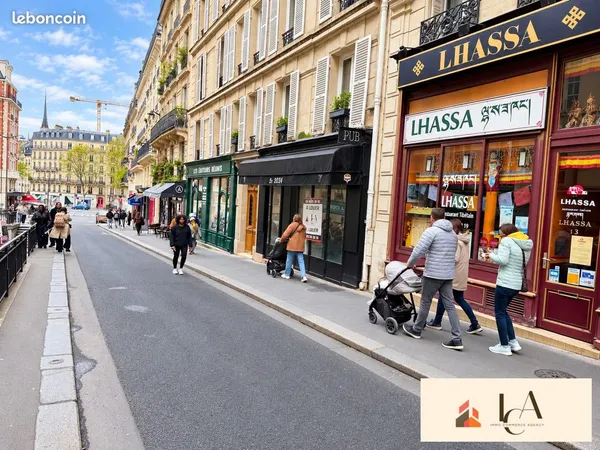 Local commercial 129 m² Paris