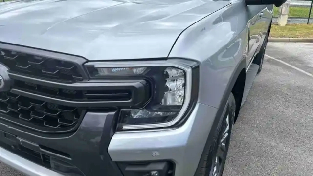 Ford Ranger super cabine 2.0 ecoblue 205 ch s&amp;s bva10 e-4wd — photo 17