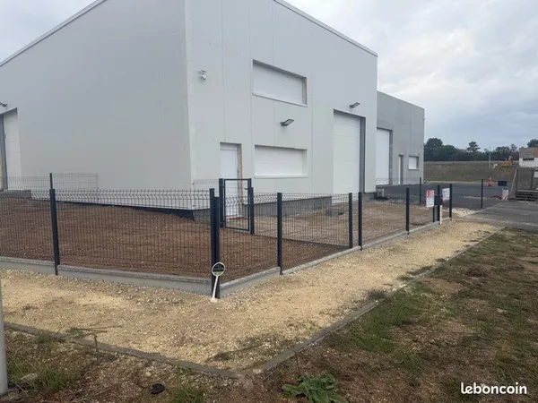 Hangar, dépôt à louer