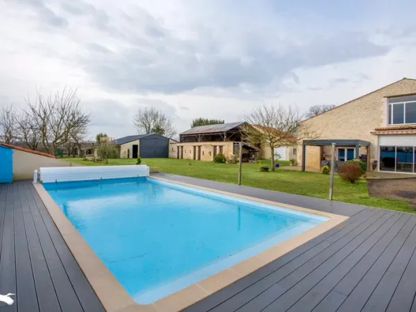 Maison 8 pièces 469 m²