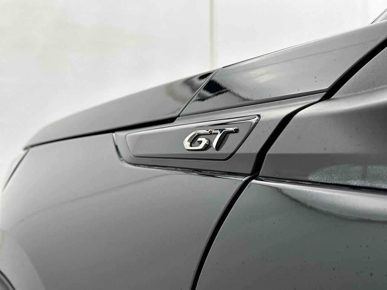 Peugeot 2008 puretech 130 s&s eat8 gt pack — photo 35