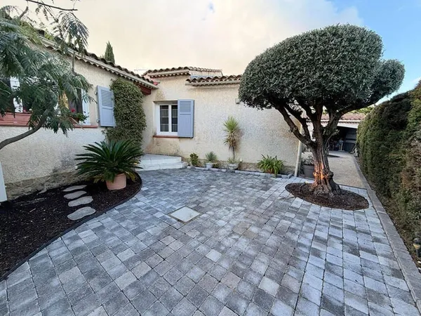 Maison 8 pièces 151 m²