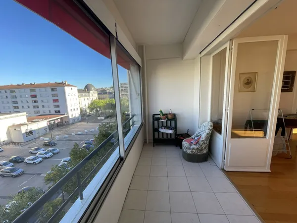 PÉRIGUEUX ; STE URSULE - beau F3 DE 82 m²