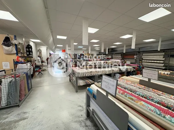Local commercial 400 m² Saint-André-de-Corcy