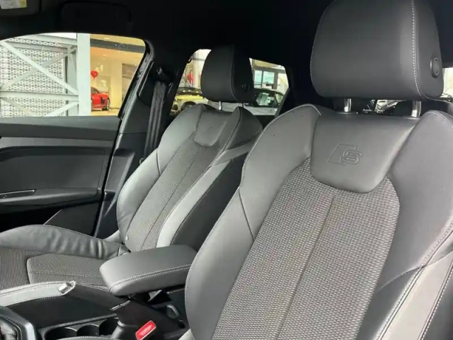 Audi A1 sportback 35 tfsi 150 ch s tronic 7 — photo 24