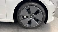 Tesla Model 3 Standard RWD Plus MY22 — photo 20