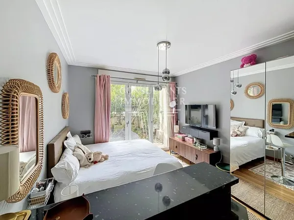 Vends studio - 23 m² - 1 pièce, 1 chambre - Neuilly-sur-Seine 92200
