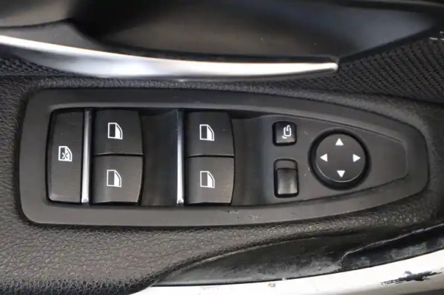 Bmw Serie 4 gran coupé 418d 150 ch bva8 — photo 28