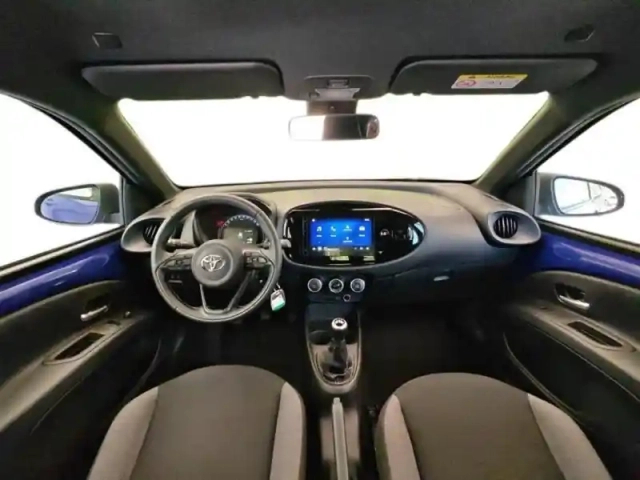 Toyota Aygo x 1.0 vvt-i 72ch dynamic my24 — photo 9