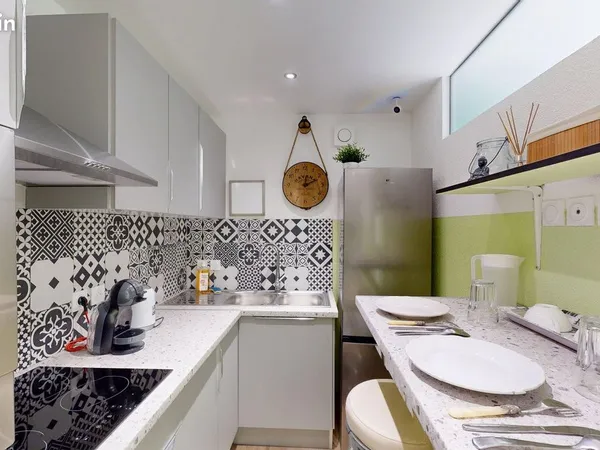 Ravissante Coloc. POUR FILLE neuve de 2026 agréable et confortable de 2 chambres de 35m2 avec un gra