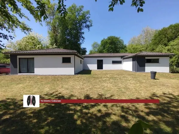 Maison 6 pièces 245 m²