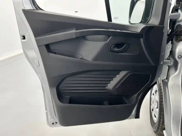 Renault Trafic l1 dci 150 energy s&amp;s — photo 20