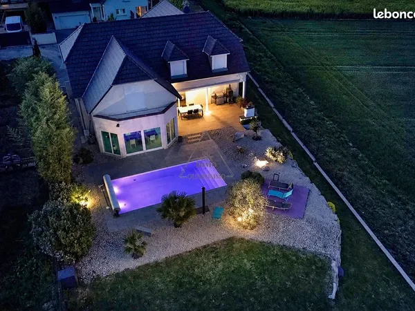 Maison 10 pièces 282 m²
