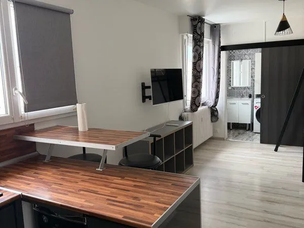 Studio moderne et meublé