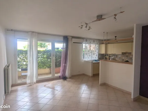Bel appartement avec jardin