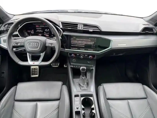 Audi Q3 35 tfsi 150 ch s tronic 7 s line plus — photo 19