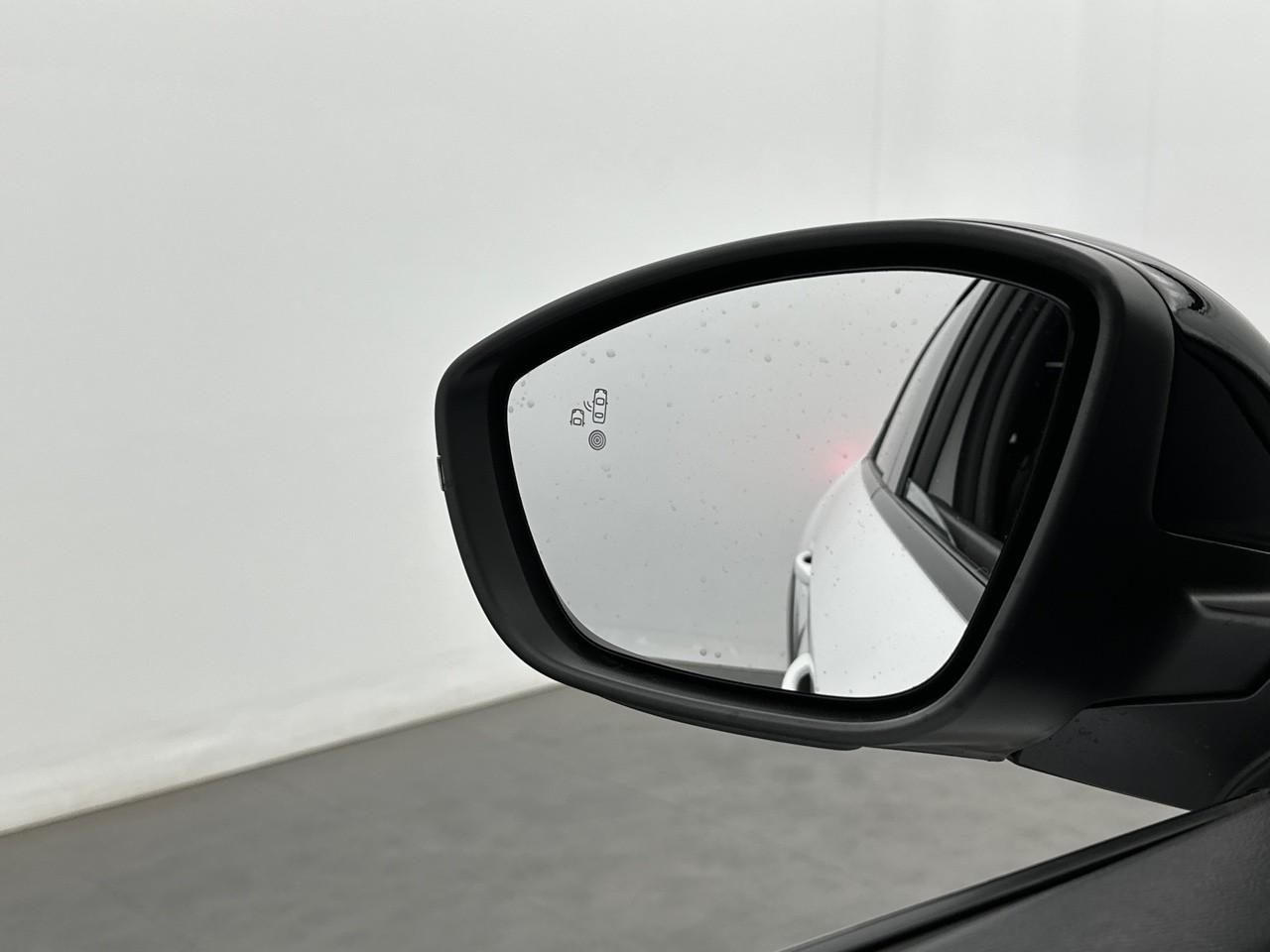 Peugeot 208 hybrid 145 e-dcs6 gt — photo 34