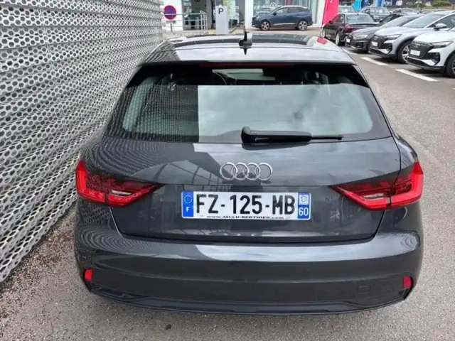 Audi A1 sportback 30 tfsi 110ch advanced s tronic 7 — photo 6