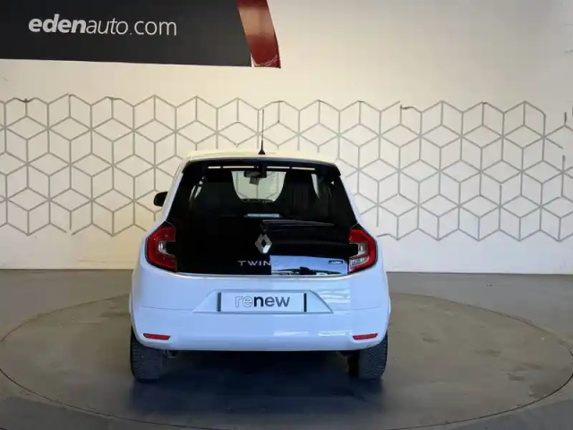 Renault Twingo iii e-tech — photo 3