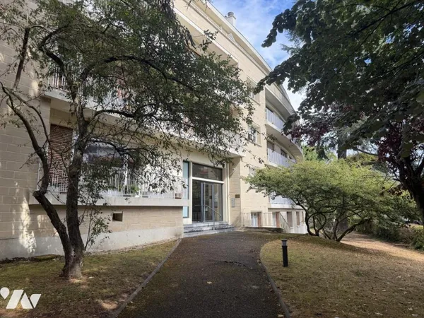 Appartement 5 pièces 103 m²