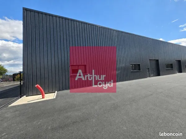LOCAL D'ACTIVITE 200 m² AUBIÈRE