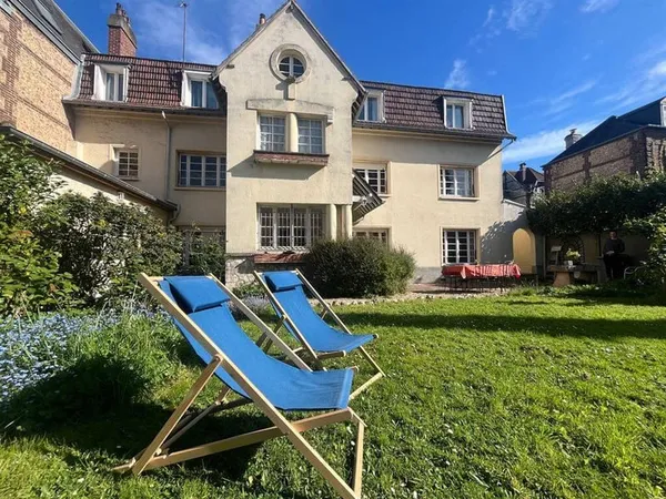 Maison 8 pièces 217 m²
